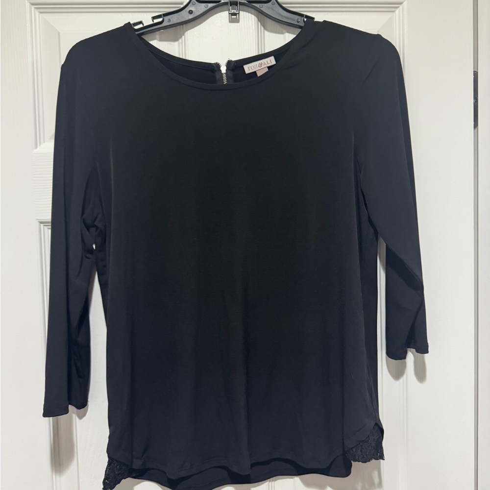 Roz & Ali Black 3/4 Sleeve Blouse with Lace side detail